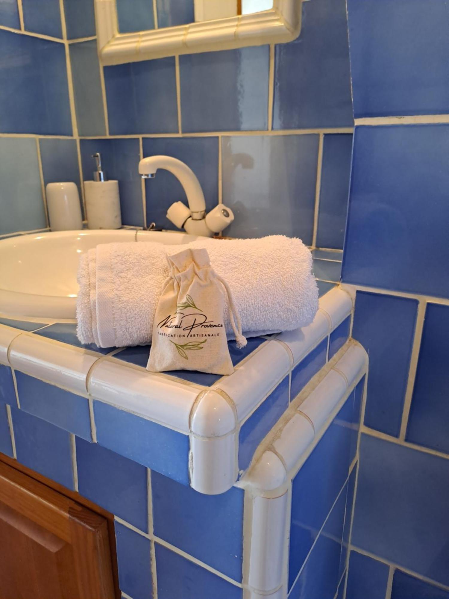 Les Roses Tremieres Bed & Breakfast Bargeme Luaran gambar
